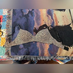 Victoria Secret Wireless Bra